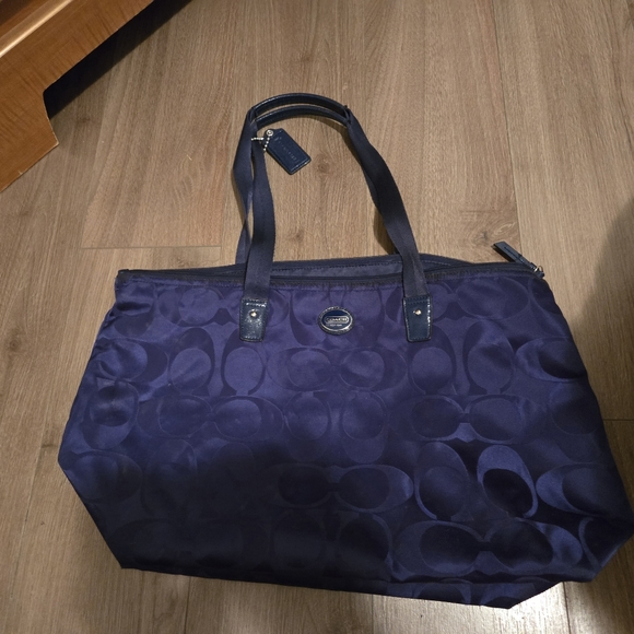 Coach Dark Blue Weekender Getaway Tote - Picture 4 of 5